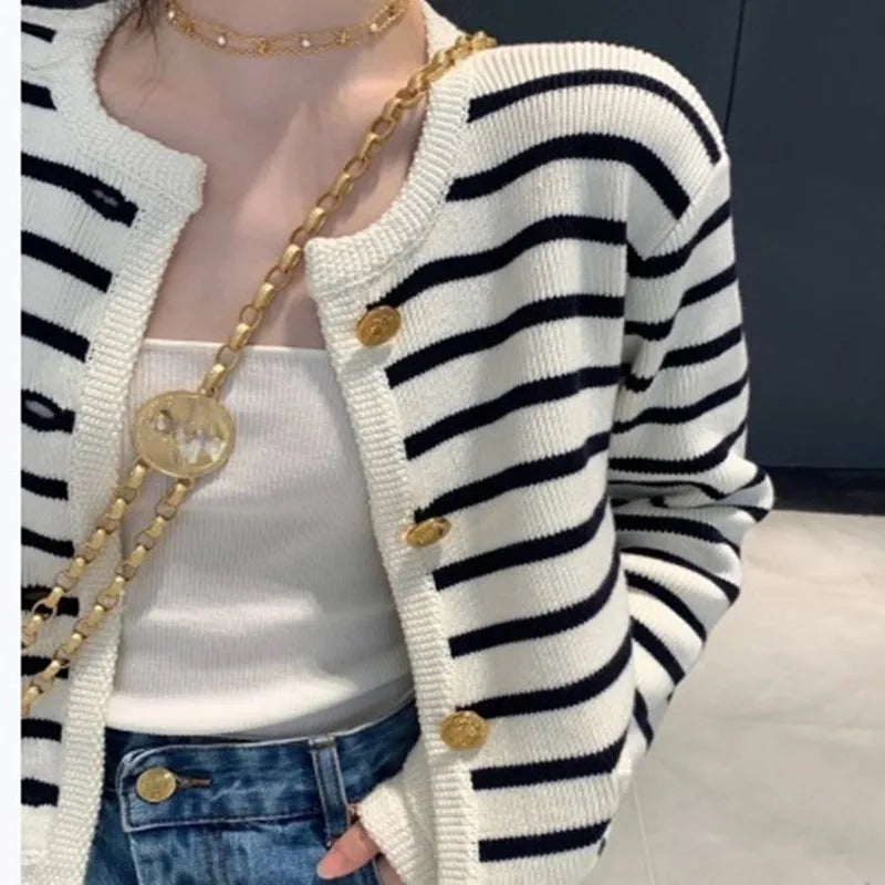 Isabella – Randig Stickad Cardigan