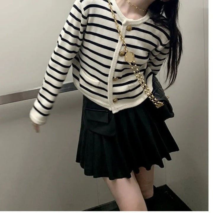 Isabella – Randig Stickad Cardigan