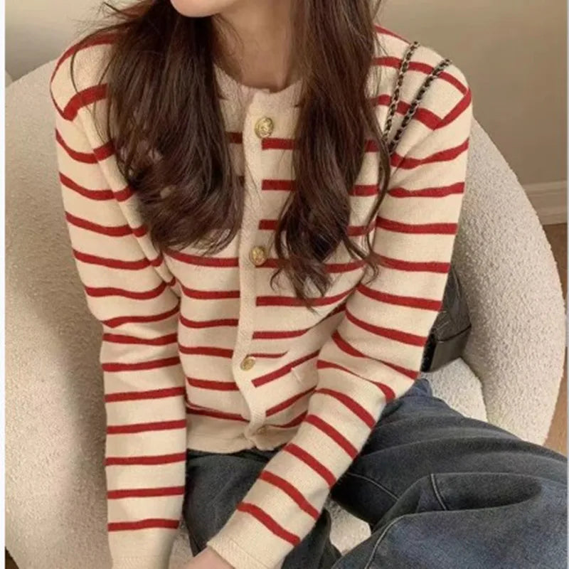 Isabella – Randig Stickad Cardigan